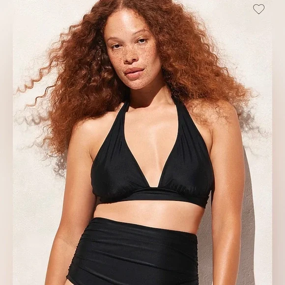 DD halter tie-back bikini top - Picture 2 of 6